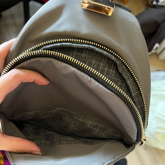 Stylish Sol and Selene Gray Crossbody Bag NWT - Picture 4 of 5